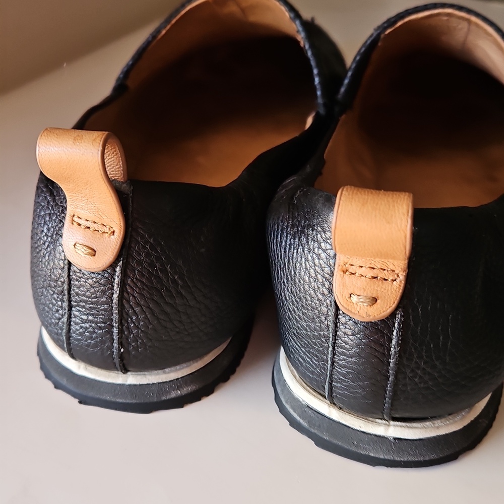 GENTLE SOULS by KENNETH COLE LUCE A-LINED BLACK LEATHER LOAFERS sz 8 - Picture 5 of 7